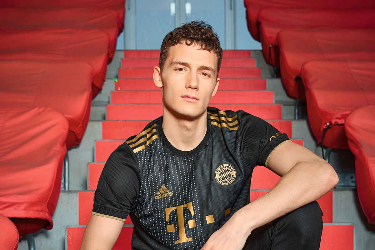 塞维利亚爆冷击败强敌震惊全西班牙（塞维利亚爆冷掀翻豪强，震撼西班牙足坛）