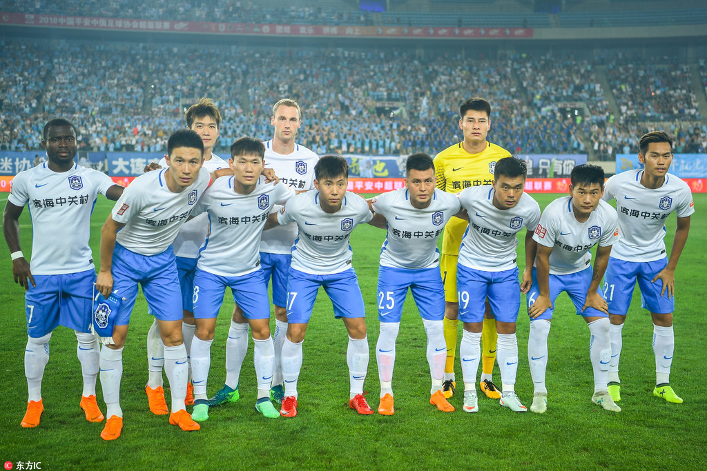 西甲：巴萨客场3-1战胜赫罗纳（西甲客场告捷：巴萨3-1力克赫罗纳）