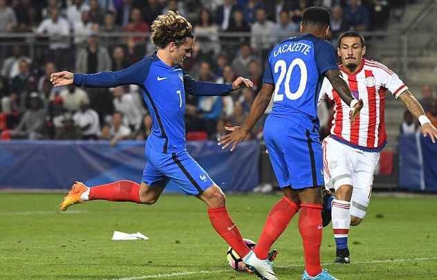 记者：德罗西取消去阿根廷看博卡vs河床的行程，或接手热那亚（记者：德罗西取消赴阿根廷看博卡对河床的计划，或将接手热那亚）