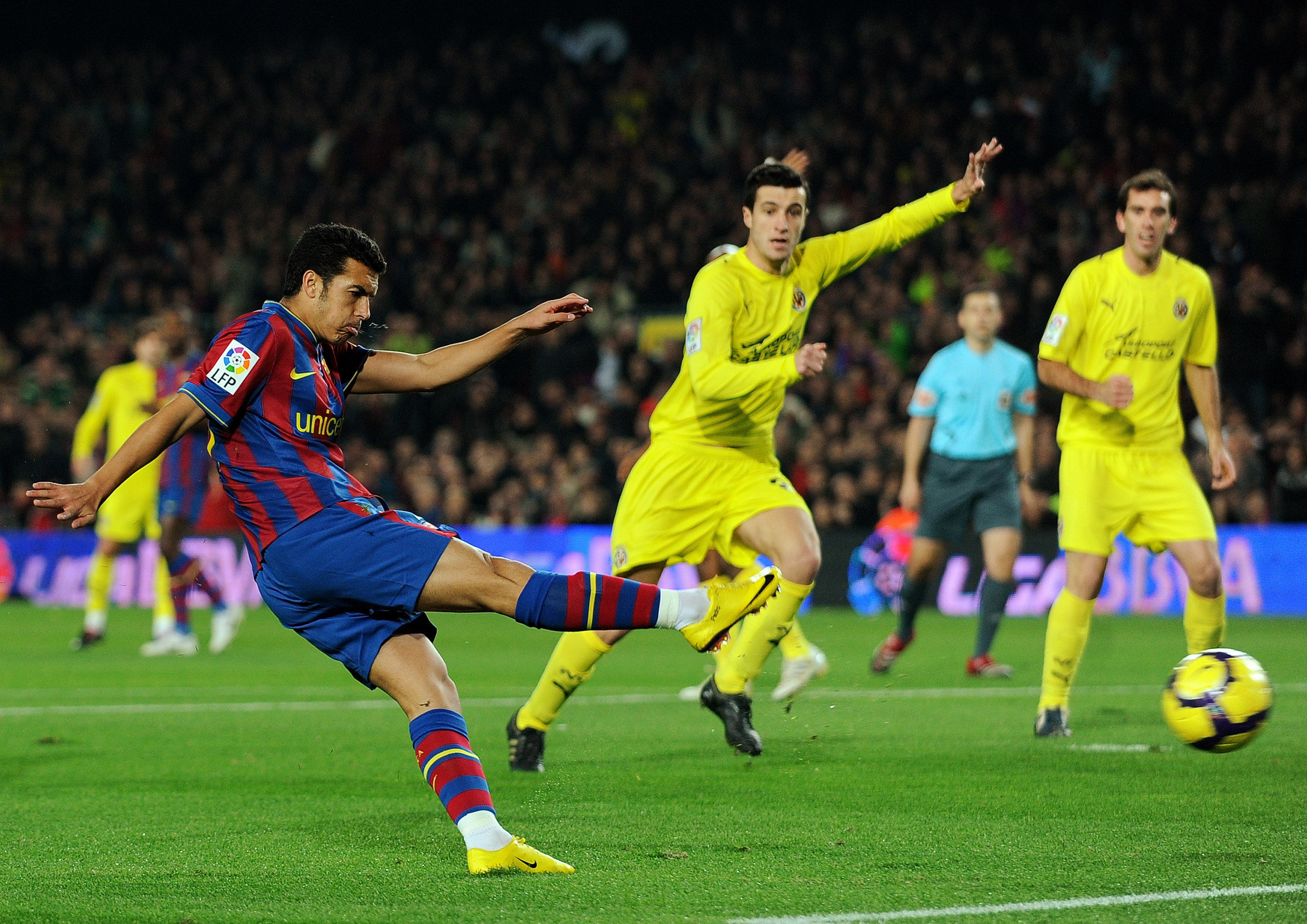 卡佩罗：阿莱格里让一支散乱的米兰具备争冠实力，但还少中锋（卡佩罗：阿莱格里将散乱的米兰打造成争冠之师，但仍缺中锋）