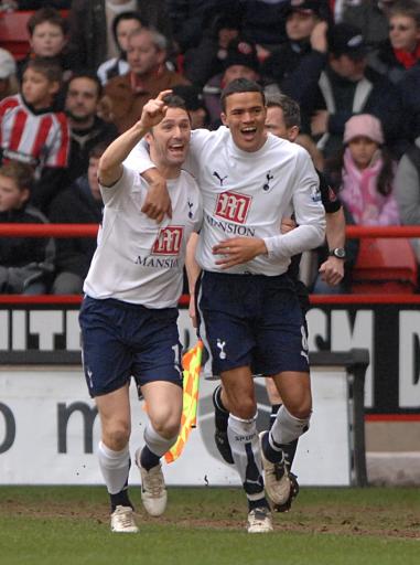 0-8惨败，中国女足官微：正视差距，珍惜与世界强队过招的机会（0比8遭重创，中国女足官微：直面差距，珍惜同世界强队切磋良机）