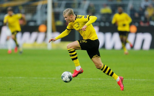 阿莫林：德利赫特需找回在贾府初期那种自信，控球还能提升（阿莫林：德利赫特需重拾阿贾克斯初期的自信，出球与控球仍有提升空间）