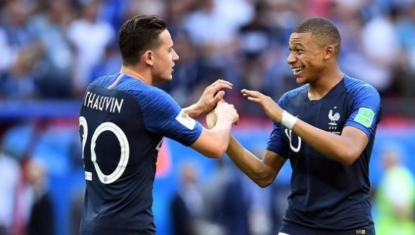 伊朗U17队1-2遭印度U17队逆转，无缘U17亚洲杯正赛（伊朗U17被印度U17以2-1翻盘，遗憾无缘U17亚洲杯正赛）