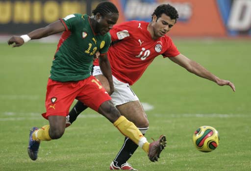 中国篮球笑话！CBA临开赛三天仍没转播商 难道只有现场观众看（CBA开赛前三天仍无转播商，难道只能现场看？）