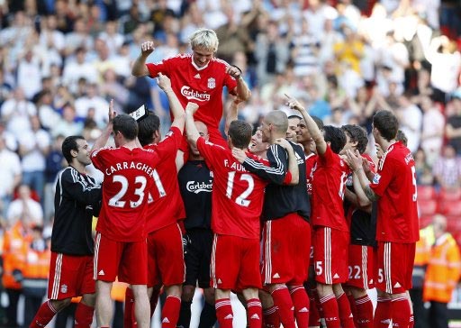 每体：法兰克福球迷有1000人无门票想混进场，被安保当时驱离（每体：千名法兰克福球迷无票试图闯入，遭安保当场劝离）