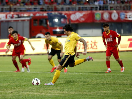 真巧，2025赛季J联赛与K联赛最佳教练均是中超前主帅（2025赛季J联赛与K联赛最佳教练不约而同皆为前中超主帅）