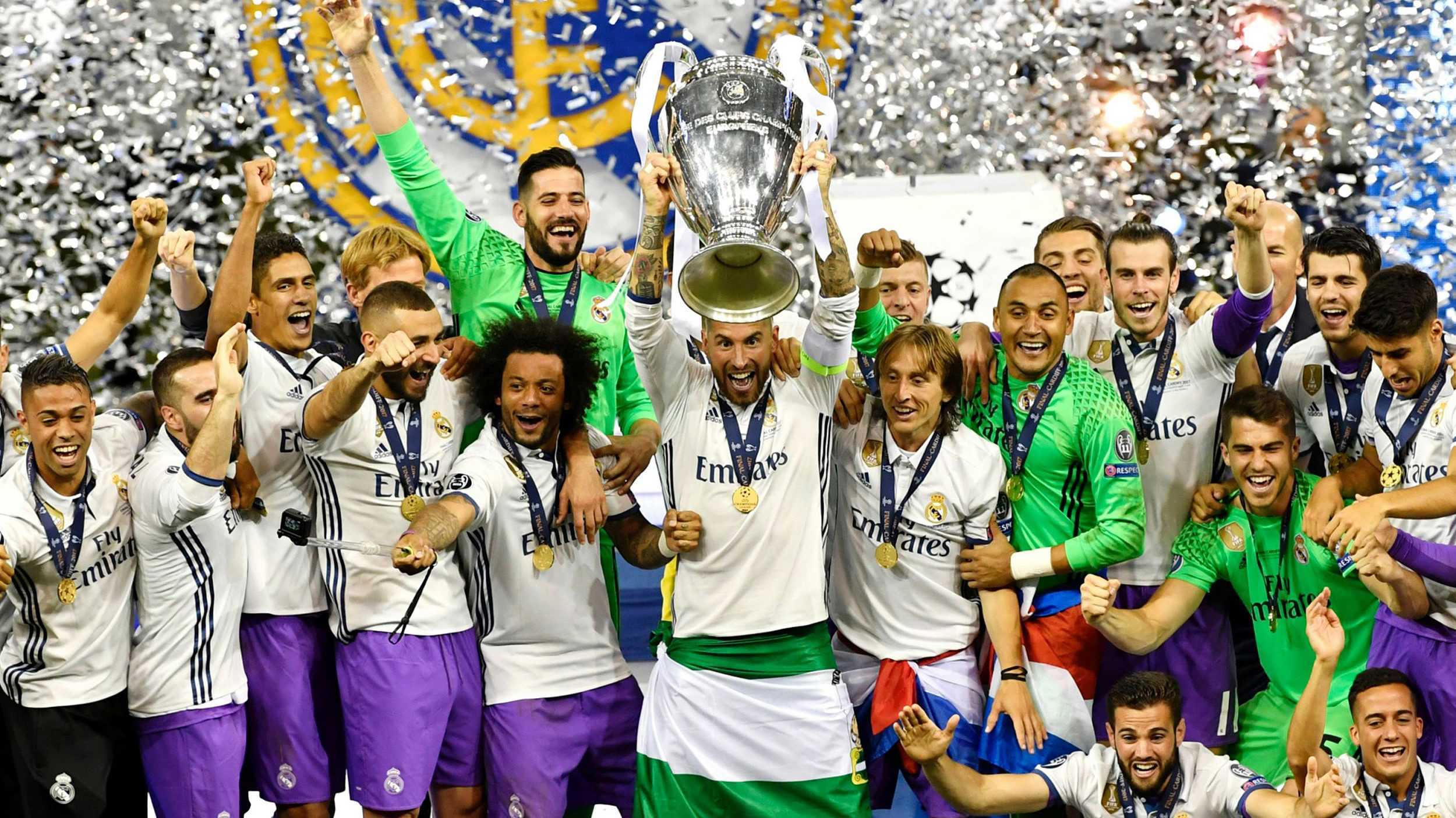 球队双核联手打爆对手（球队双子星合璧横扫对手）