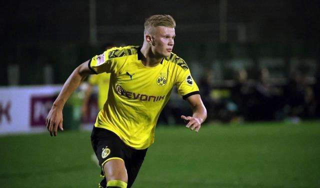 恍如隔世，巴萨上一次在诺坎普比赛法蒂双响，登贝莱助攻（仿佛隔世：巴萨上次诺坎普之战，法蒂梅开二度，登贝莱送助攻）